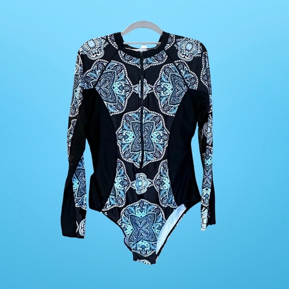 Elegant Black and Blue Geometric Long Sleeve Swimsuit - Picture 11 of 12